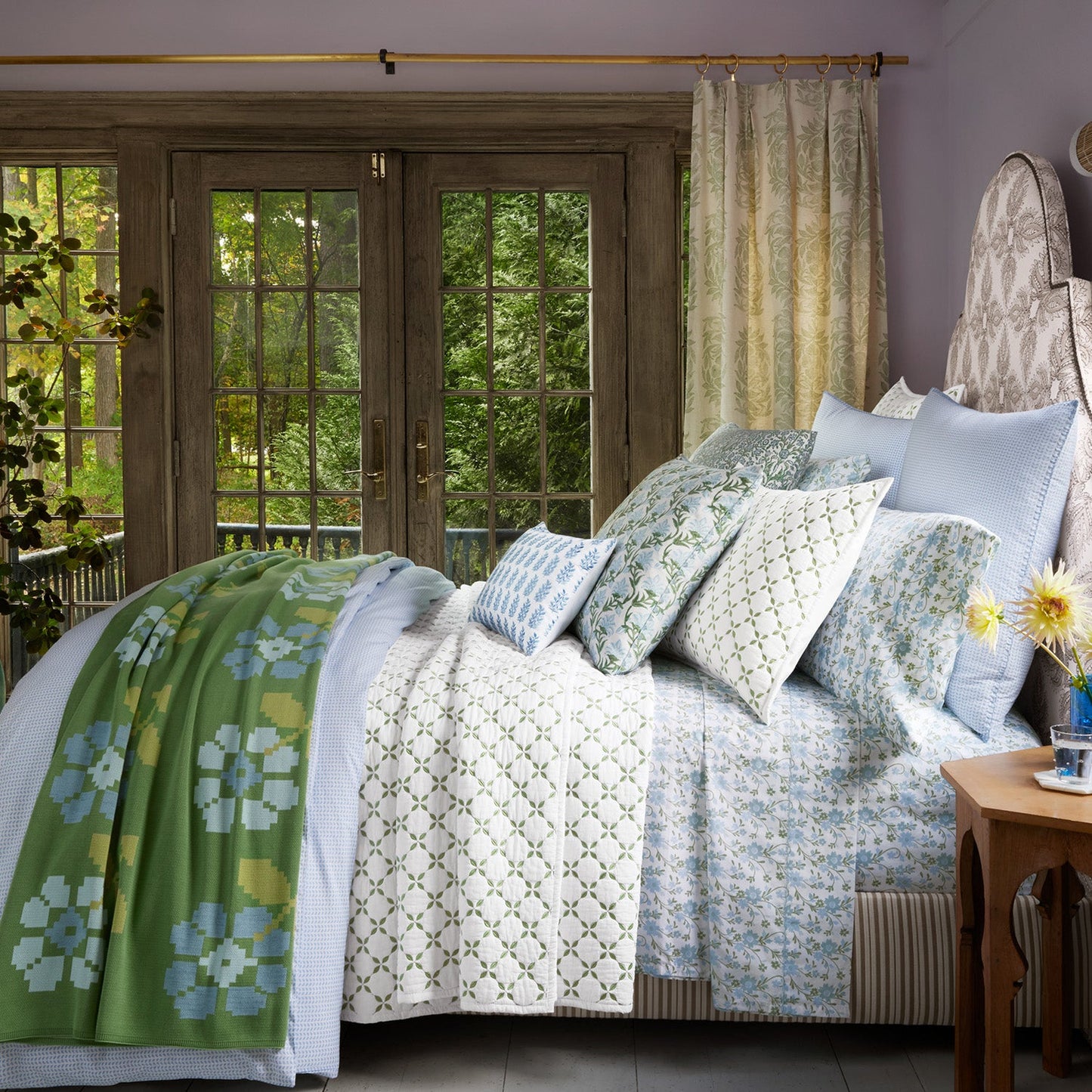 Layla Leaf Quilt - Size Twin / Twin XL