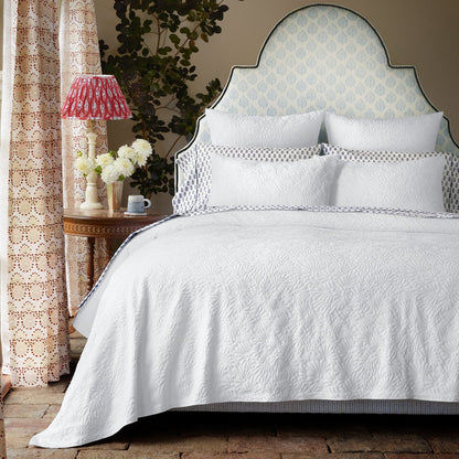 Meera White Coverlet - Size Twin / Twin XL